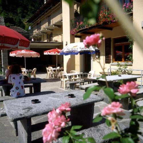 Ristorante Alpino Hotel Sonogno ภายนอก รูปภาพ